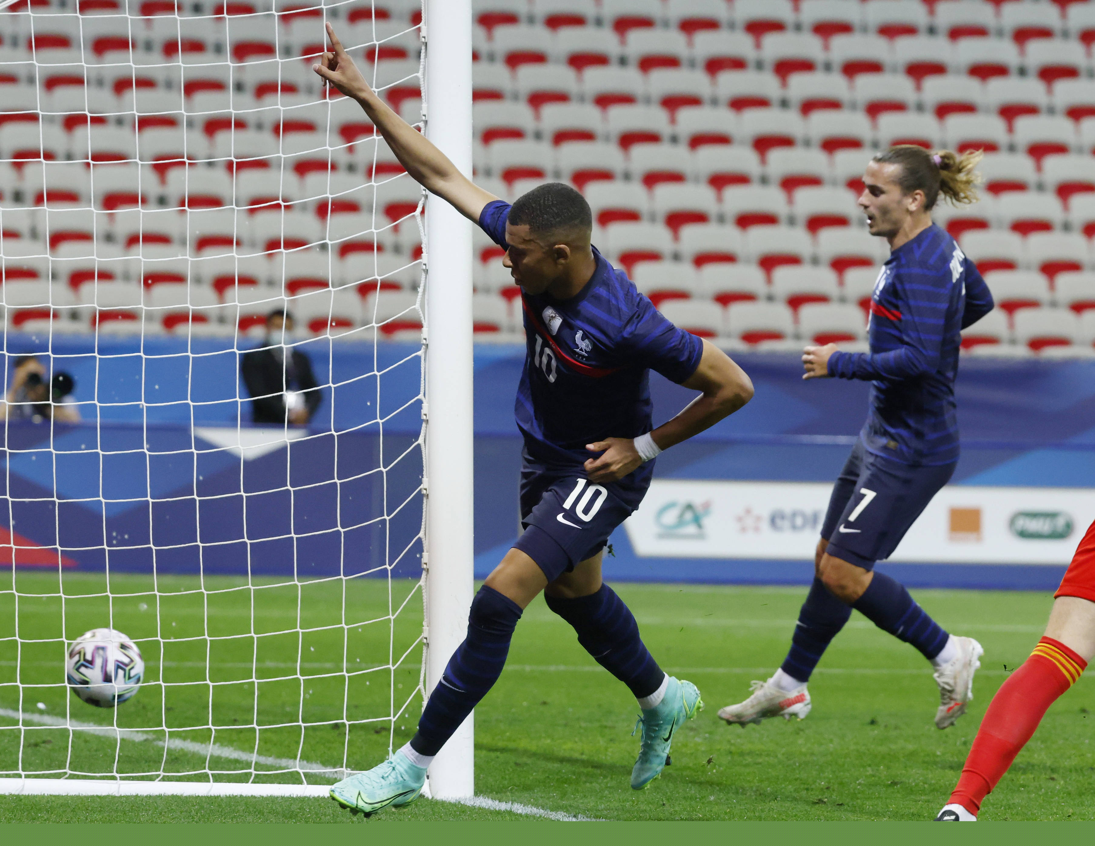 将构建反应 将构建反应