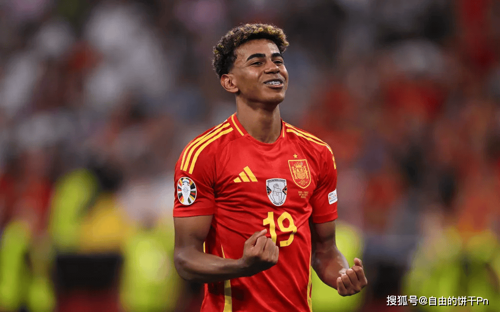 形成围观 形成围观